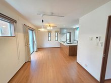 【居間・リビング】 | 桜森町　中古戸建
