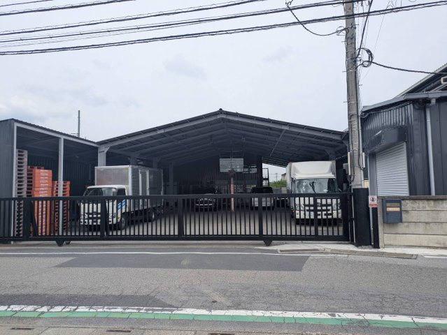 川口市大字安行藤八の倉庫
