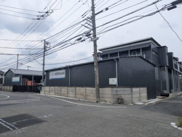 川口市大字安行藤八の倉庫