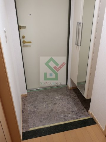 グランジュテの玄関