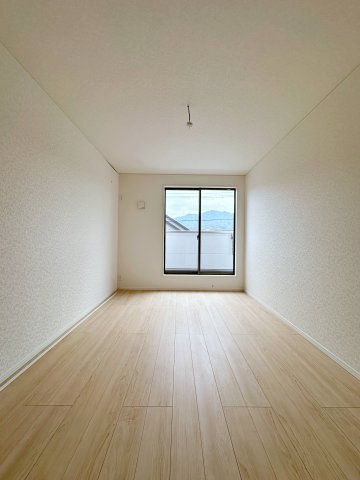 ●安佐北区落合南3丁目No.2の寝室|広々とした7.2帖の主寝室☆