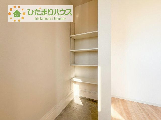 【収納】 | つくば市東光台2期　新築戸建　1号棟 | シューズクロークは、レインコートやベビーカー、ゴルフバッグなど大きな荷物を置けるので、
いつでも玄関を綺麗に保てます(*^-^*)