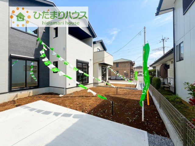 【庭】 | つくば市東光台2期　新築戸建　1号棟 | 日当たりの良い広い庭。友人や親せきが集まってＢＢＱをしたり、ペットと遊んだり。
一戸建てならではの楽しさが広がります(*^-^*)