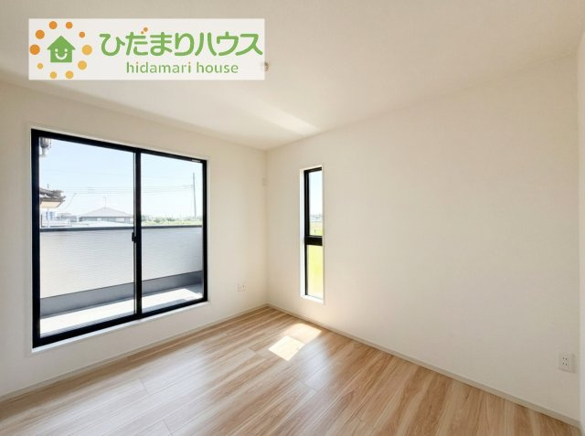 【洋室】 | つくば市東光台2期　新築戸建　1号棟 | バルコニーに面していて、たっぷり光りの入る明るい子供部屋です！