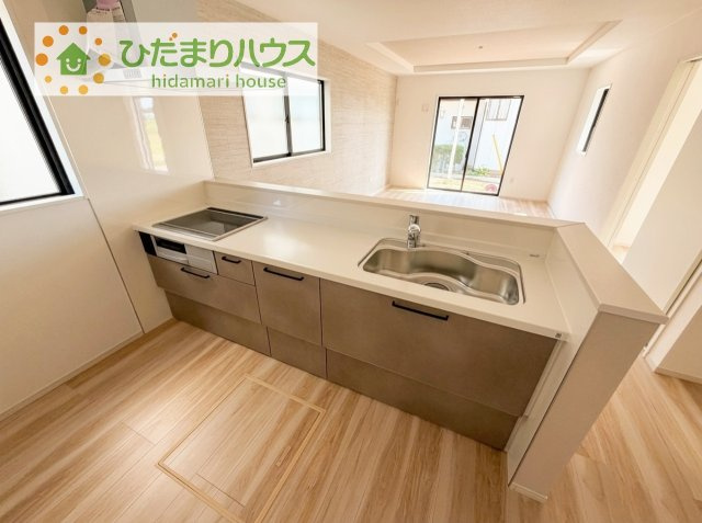 【キッチン】 | つくば市東光台2期　新築戸建　1号棟 | L型キッチンなので、作業スペースが広く、複数人で楽しめます♪