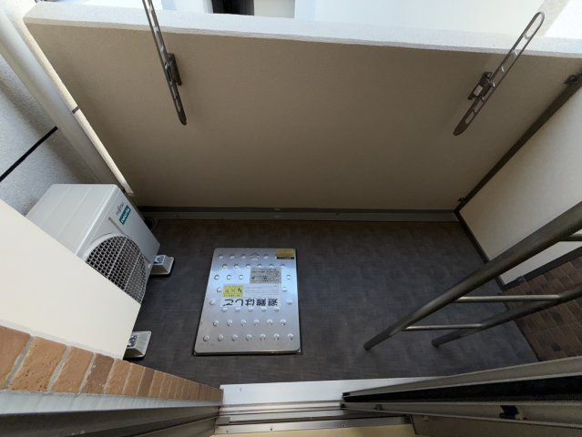 プレサンス三宮エレガンシアのバルコニー|同物件別部屋写真