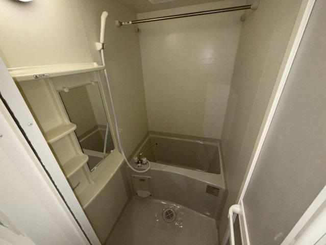 プレサンス三宮エレガンシアの浴室|同物件別部屋写真