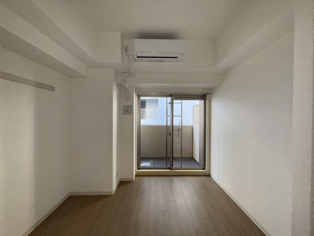 プレサンス三宮エレガンシアの居間・リビング|同物件別部屋写真
