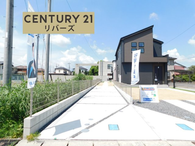 あま市七宝町川部出屋敷の新築一戸建の前面道路含む現地写真|☆２号棟☆　　いつでもご案内できます♪（お問合せ当日、平日、水曜、夜間もＯＫ）　長期優良住宅♪　太陽光パネル搭載　敷地６８．９８坪！　駐車４台！　全居室南向き、陽当たり良好！　広い庭付き♪　収納豊富♪