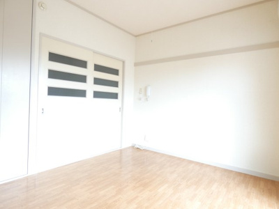 【寝室】 | ※同一仕様・参考写真