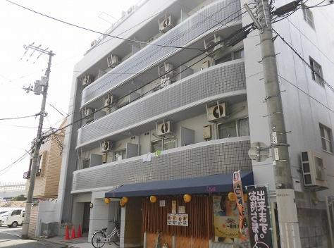 第8田中興産ビルの外観