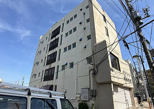 押賀マンションのエントランス