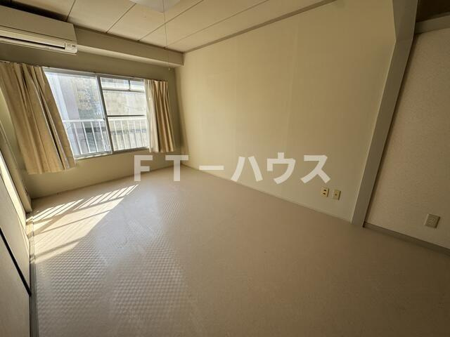 押賀マンションの居間・リビング