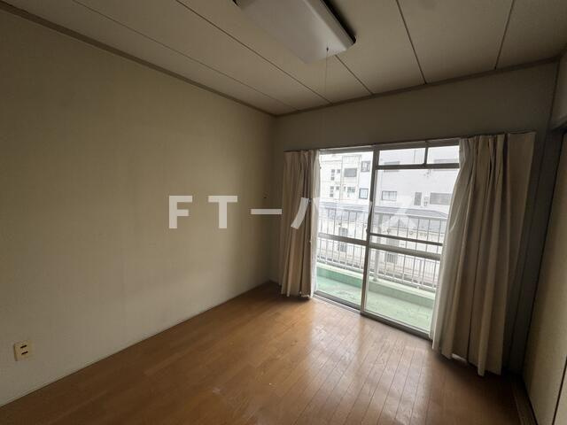 押賀マンションの居間・リビング