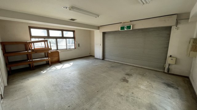 エムアイビル店舗事務所のロビー