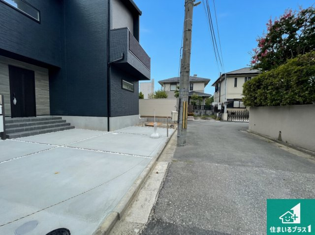 宝塚市中山台　第1期　新築一戸建ての前面道路含む現地写真|車通りの少ない前面道路！お子様がいらっしゃるご家族でも安心！