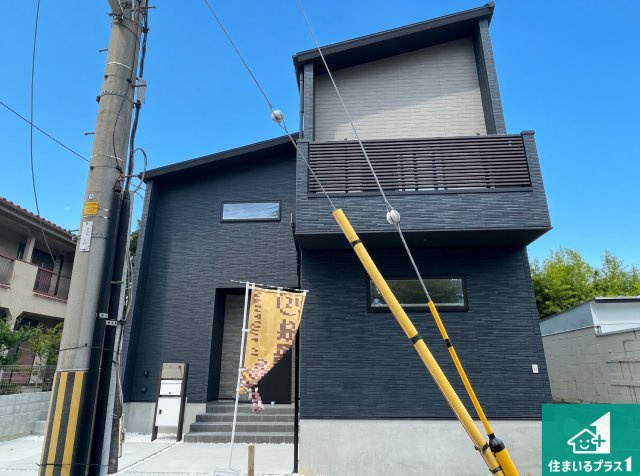 宝塚市中山台　第1期　新築一戸建ての外観|お客様に長く安心して住んでいだだける事にこだわった家づくり！住んでからのアフターサービスにもしっかりと取り組んでいます！