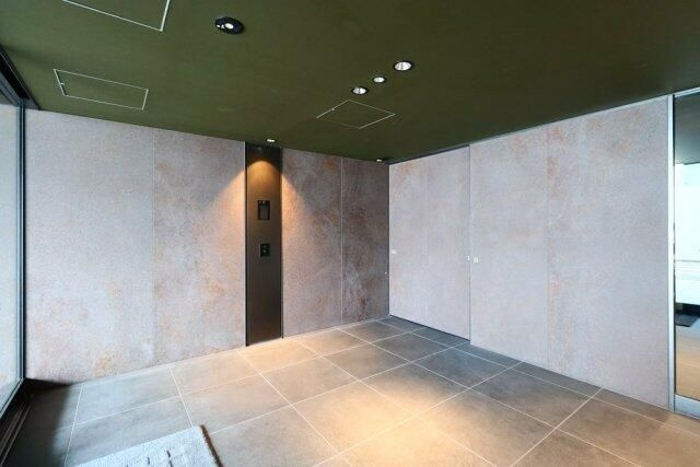 クレヴィア用賀のエントランス