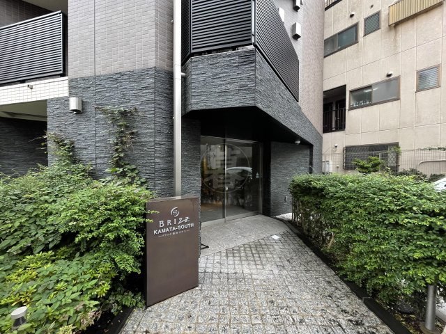 ブライズ蒲田SOUTH のエントランス