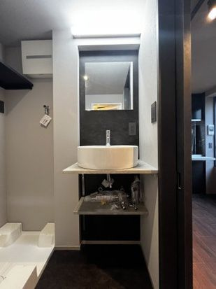 アピチェ南千住B棟の洗面所