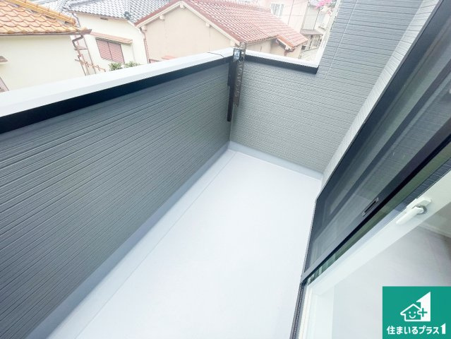神戸市北区緑町　第3期　新築一戸建てのバルコニー|ワイドバルコニーは洗濯物を干すスペースが広いのでご家族が多くても安心！