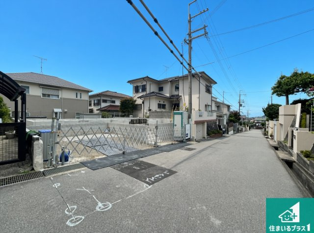 神戸市北区惣山町　新築一戸建ての前面道路含む現地写真|周辺は落ち着いた街並みの住宅地！子育てがしやすい住環境です！まだ未完成ですが、現地でしかわからない事もございます。是非一度ご覧ください。