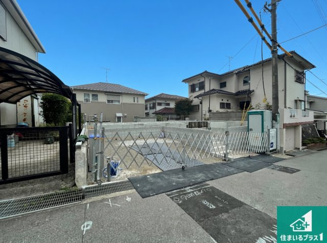 神戸市北区惣山町　新築一戸建ての外観|周辺は落ち着いた街並みの住宅地！子育てがしやすい住環境です！まだ未完成ですが、現地でしかわからない事もございます。是非一度ご覧ください。