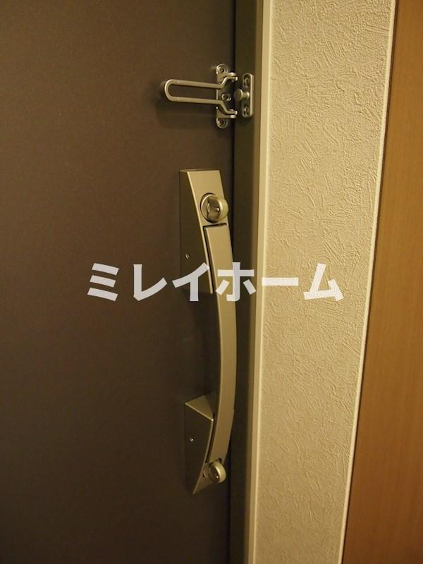 ルーブル羽田西の玄関