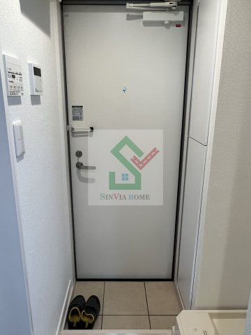 グランクオール東伏見の玄関