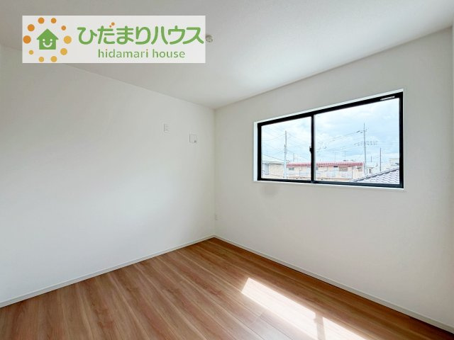 【洋室】 | つくば市東光台2期　新築戸建　2号棟 | お掃除しやすく、清潔感を保てるのでダニも発生しにくいフローリング♪