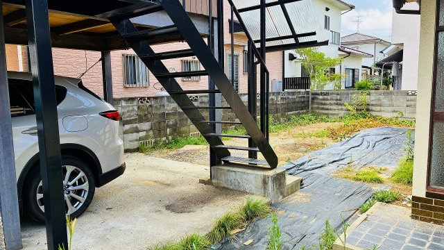 当新田中古住宅の庭|お庭が付いています