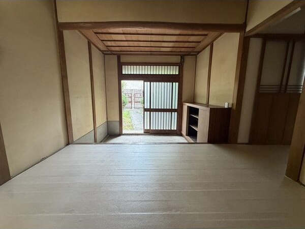 茨木市東福井3丁目戸建の玄関