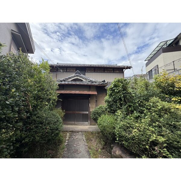茨木市東福井3丁目戸建のエントランス