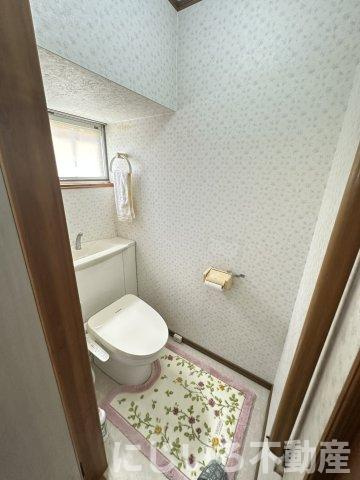 阿南市津乃峰町中分の一戸建てのトイレ