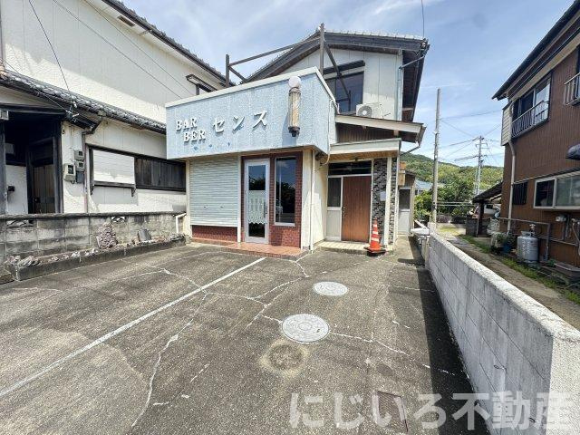 阿南市津乃峰町中分の一戸建て