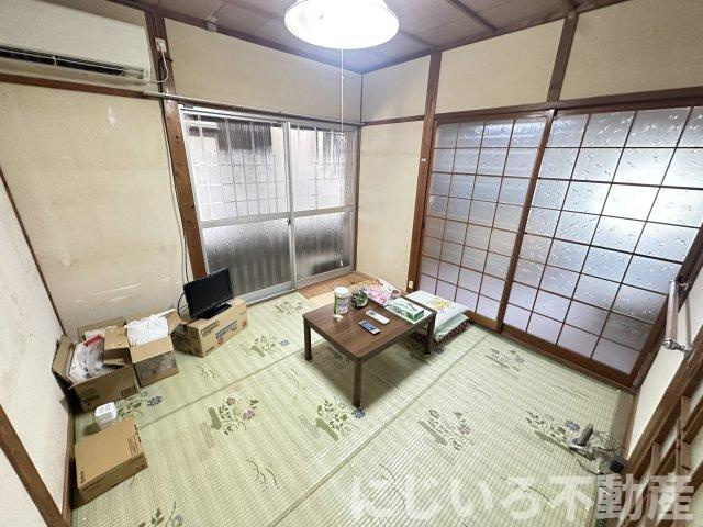 阿南市津乃峰町中分の一戸建ての居間・リビング