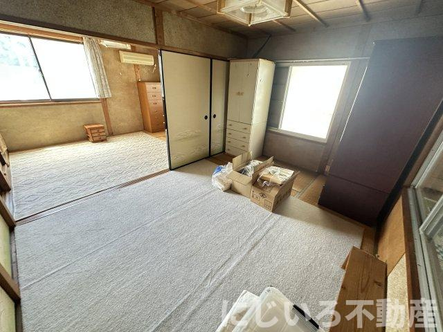 阿南市津乃峰町中分の一戸建ての寝室