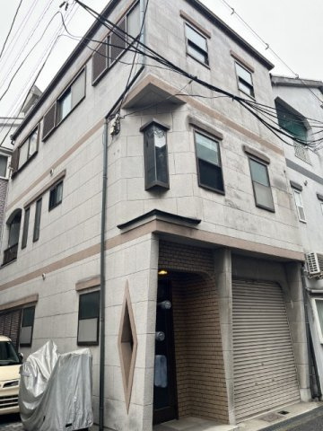 今川4丁目車庫付き３階建住宅の外観