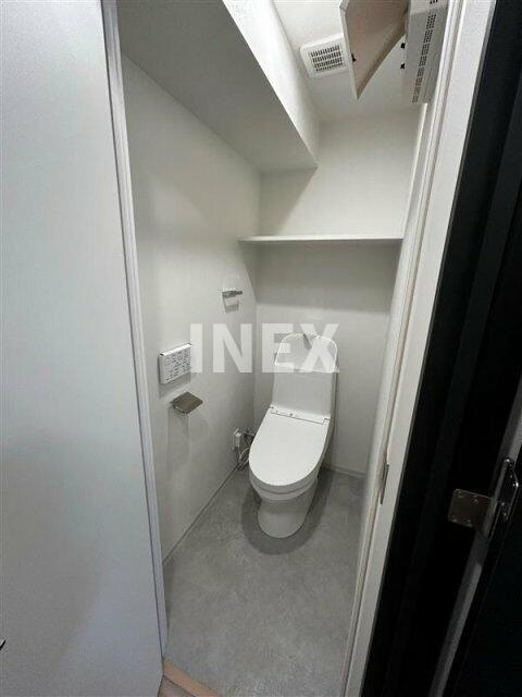 横浜市南区白妙町３丁目の賃貸マンションのトイレ