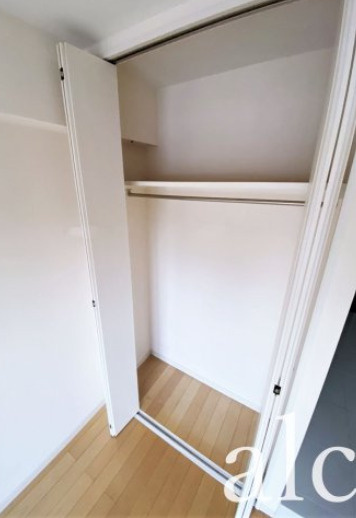杉並区和泉４丁目の賃貸マンションの収納