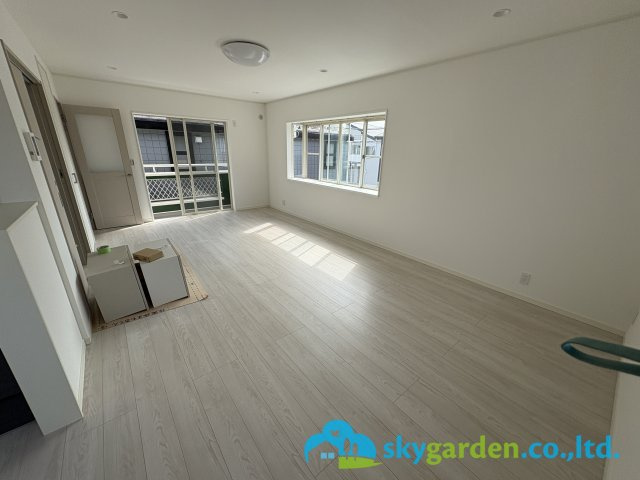 茅ヶ崎市松浪２丁目　中古戸建の居間・リビング