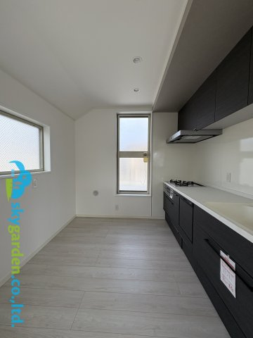 茅ヶ崎市松浪２丁目　中古戸建のキッチン|きれいなキッチンです
