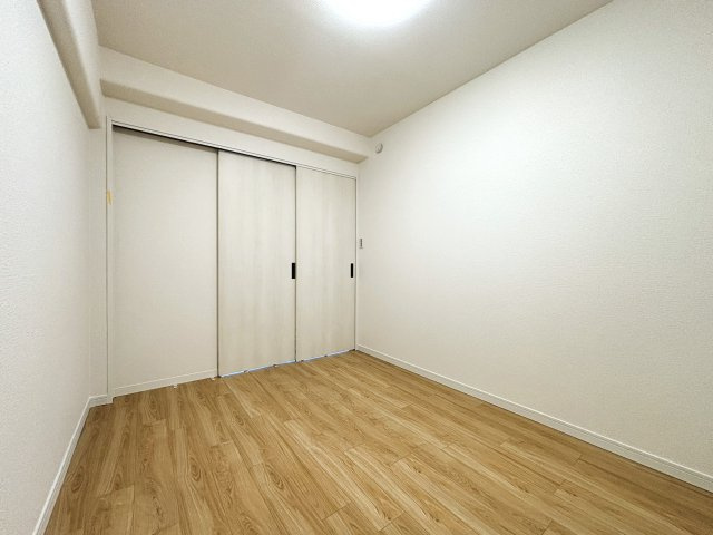 千種通スカイマンションの洋室