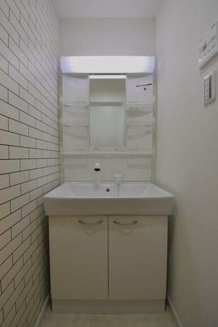 ラクシス柳沢の独立洗面台