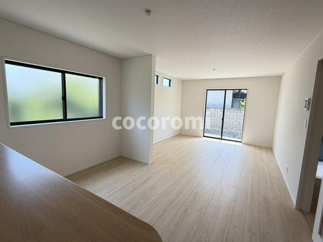 長尾峠町新築戸建の居間・リビング