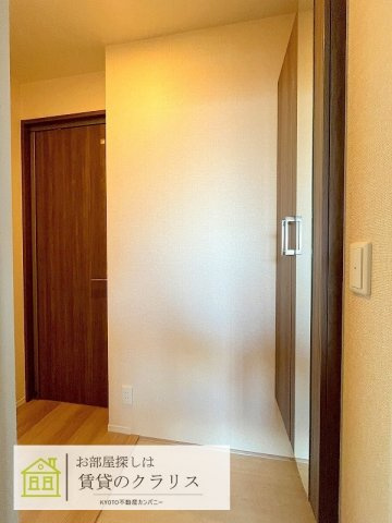 ヴィダ西京極の玄関