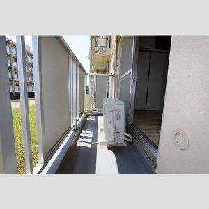 ビレッジハウス塔野地3号棟のバルコニー