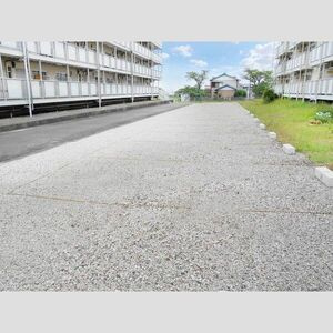 ビレッジハウス塔野地3号棟の駐車場
