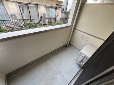 【バルコニー】 | 仮)八王子市北野町マンション新築工事(カリハチオウジシキタノマチマンションシンチクコウジ)
