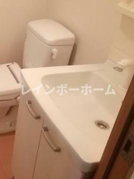 ピュア氷川台二番館の洗面所